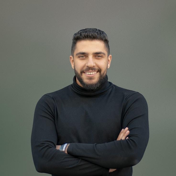 Dana Singh, Client Relations Director, discussing corporate gifting strategy with business clients